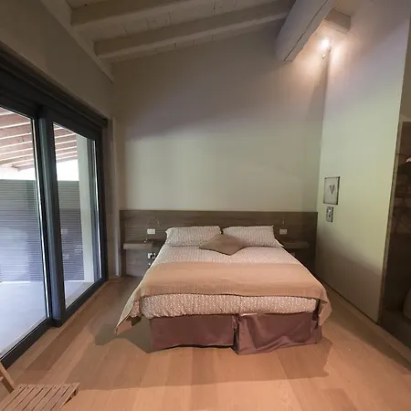Del Pesco Bed & Breakfast *