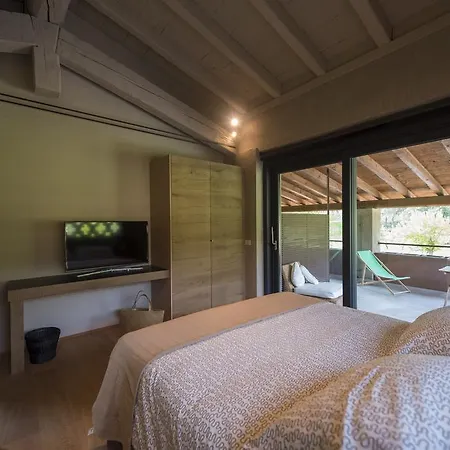 Del Pesco Bed & Breakfast *